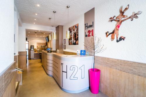 Lobby, Hotel Le 21 in Saint-Raphael Lobby, Hotel Le 21 in Saint-Raphael