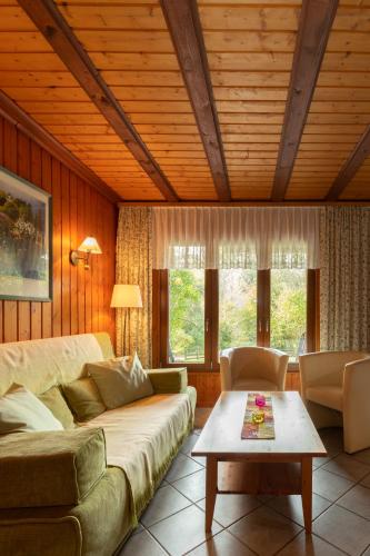 Ferienhaus Am Waldchen in Weiskirchen Ferienhaus Am Waldchen in Weiskirchen