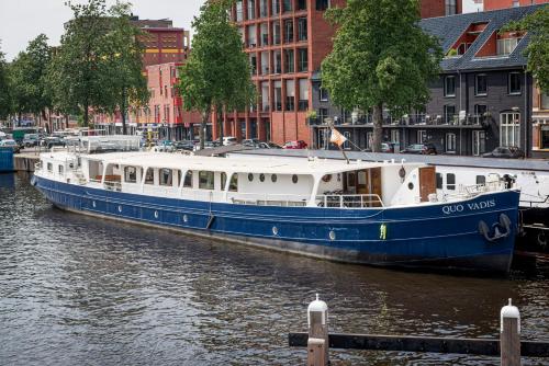 Exterior view, Hotelboat Quo Vadis in Binnenstad-Oost Exterior view, Hotelboat Quo Vadis in Binnenstad-Oost