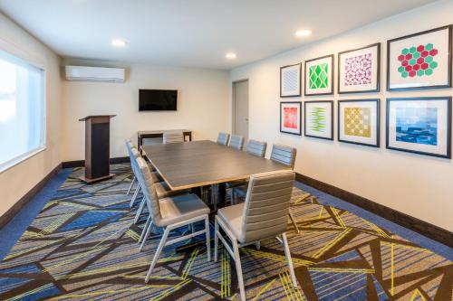 Meeting room / ballrooms, Holiday Inn Express & Suites Tucson North – Marana By IHG in Marana (AZ) Meeting room / ballrooms, Holiday Inn Express & Suites Tucson North – Marana By IHG in Marana (AZ)