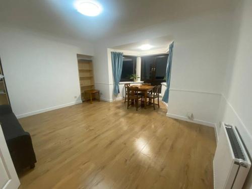 Facilities, Steps Away from All the Action in Danderhall Facilities, Steps Away from All the Action in Danderhall