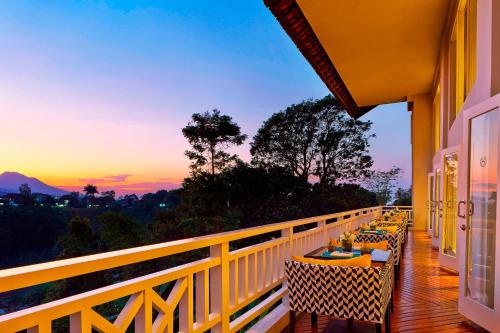 Restaurant, Sheraton Bandung Hotel & Towers in Dago Restaurant, Sheraton Bandung Hotel & Towers in Dago