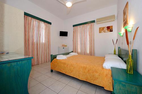 MANOUSOS ROOMS in Milos Island MANOUSOS ROOMS in Milos Island