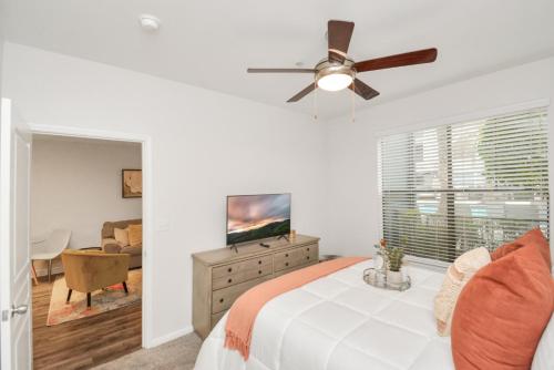 The Sunshine Oasis near Rice Village in Houston!