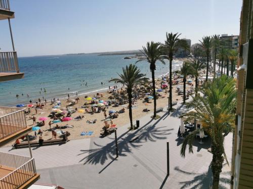 primera linea playa del cura con piscina