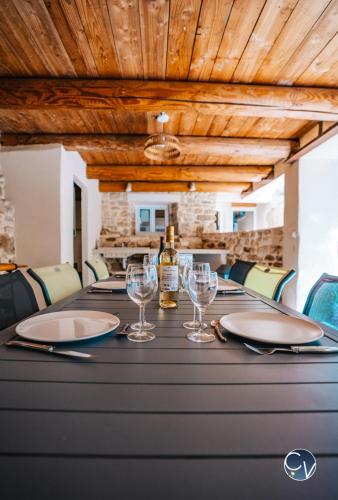 Superbe maison de village-Piscine-Idéal famille (Superbe maison de village-Piscine-Ideal famille) in Bourdic Superbe maison de village-Piscine-Idéal famille (Superbe maison de village-Piscine-Ideal famille) in Bourdic