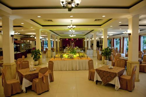Restaurant, Saigon Kim Lien Resort - Cua Lo Beach in Cua Lo Beach Restaurant, Saigon Kim Lien Resort - Cua Lo Beach in Cua Lo Beach