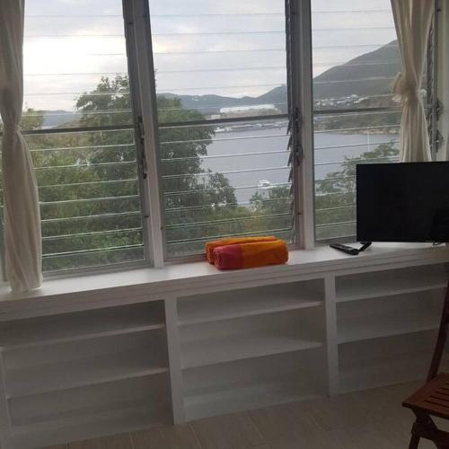 Bright and Airy Studio with amazing Water Views in Saint Thomas Bright and Airy Studio with amazing Water Views in Saint Thomas