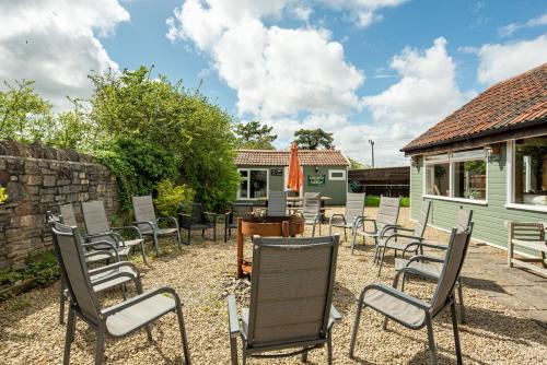 Bramley Barn near Bath + Hot tub in Siston Bramley Barn near Bath + Hot tub in Siston