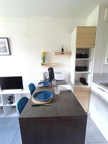 Appartement tout equipe Calanques/ Luminy in Redon Appartement tout equipe Calanques/ Luminy in Redon