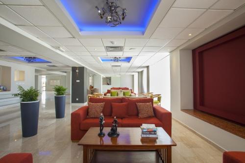 Empfangshalle, Mayfair Hotel in Paphos Empfangshalle, Mayfair Hotel in Paphos