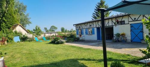 La cle des champs in Asnieres (Upper Normandie) La cle des champs in Asnieres (Upper Normandie)