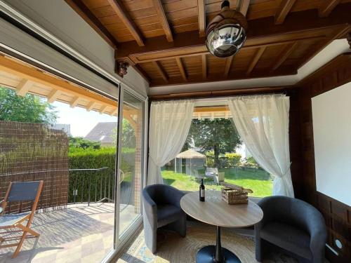 Suite d'amour et detente jacuzzi, sauna et massage in Chartrettes Suite d'amour et detente jacuzzi, sauna et massage in Chartrettes