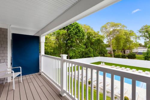 天鵝河酒店 (Inn at Swan River) in 西丹尼斯 (MA) 天鵝河酒店 (Inn at Swan River) in 西丹尼斯 (MA)