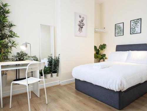 Guest Rooms In Anfiled Near Stadium, Free Parking in Everton Guest Rooms In Anfiled Near Stadium, Free Parking in Everton