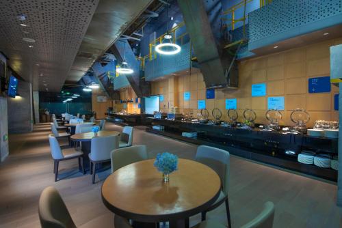 Restaurant, Holiday Inn Express Beijing Shijingshan Parkview in Shijingshan District Restaurant, Holiday Inn Express Beijing Shijingshan Parkview in Shijingshan District