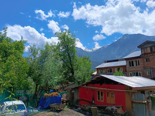 Green Street in Pahalgam Green Street in Pahalgam