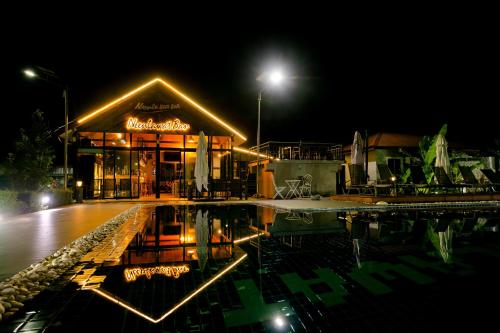 Neenlawat Riverside in Phunphin Neenlawat Riverside in Phunphin