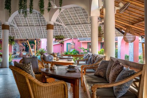 Restaurant, Pinkcoco Uluwatu - Constant Surprises - for Cool Adults Only in Uluwatu Restaurant, Pinkcoco Uluwatu - Constant Surprises - for Cool Adults Only in Uluwatu