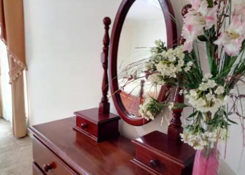 Roxy - A Spacious Cosy Getaway - Near Mel Airport in Roxburgh Park Roxy - A Spacious Cosy Getaway - Near Mel Airport in Roxburgh Park