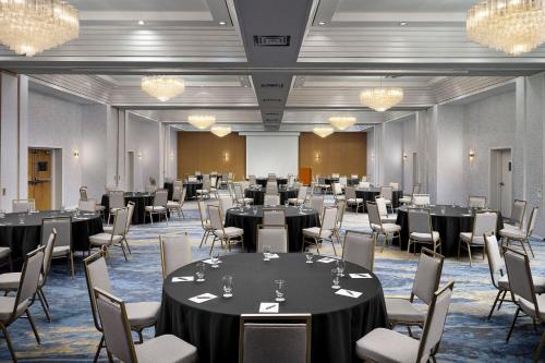 Tárgyalóterem/bálterem, Sheraton Grand Rapids Airport Hotel in Grand Rapids (Michigan) Tárgyalóterem/bálterem, Sheraton Grand Rapids Airport Hotel in Grand Rapids (Michigan)