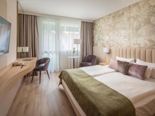 NaturMed Hotel Carbona in Hévíz NaturMed Hotel Carbona in Hévíz