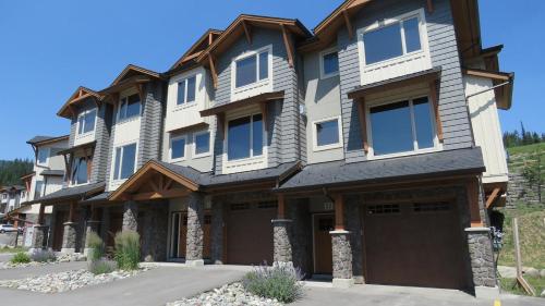 Echo Landing #22 by Bear Country in Sun Peaks Echo Landing #22 by Bear Country in Sun Peaks