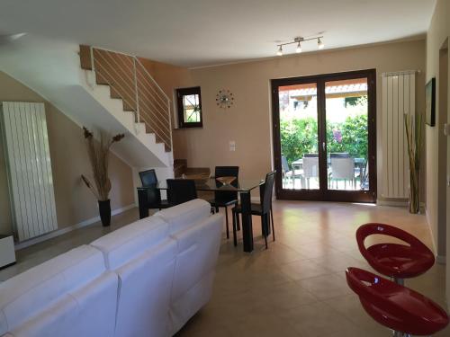 Shared lounge/TV area, Luxury Villa Park in Nepi Shared lounge/TV area, Luxury Villa Park in Nepi