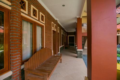 Lobby, OYO 1667 Edotel Smkn 1 Pacet Syariah near Green Apple Lobby, OYO 1667 Edotel Smkn 1 Pacet Syariah near Green Apple
