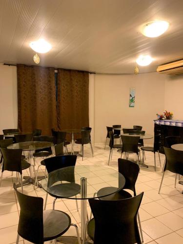 Étterem, Hotel Itália (Hotel Italia) in Itacoatiara Étterem, Hotel Itália (Hotel Italia) in Itacoatiara