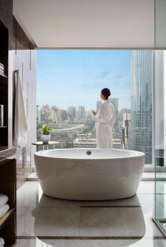 화장실, JW 메리어트 호텔 청두 (JW Marriott Hotel Chengdu) in 청두 / 성도 화장실, JW 메리어트 호텔 청두 (JW Marriott Hotel Chengdu) in 청두 / 성도