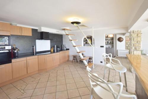 Family house with swimming pool & sea view in Maure Family house with swimming pool & sea view in Maure