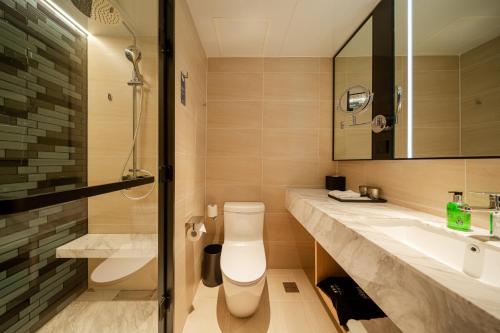 Bathroom, Fairfield by Marriott Harbin Downtown in Harbin Bathroom, Fairfield by Marriott Harbin Downtown in Harbin