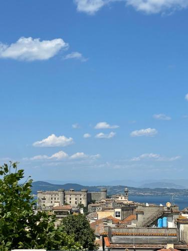 Erkély/terasz, A Due Passi dal Castello - Appartamento con Vista in Bracciano Erkély/terasz, A Due Passi dal Castello - Appartamento con Vista in Bracciano