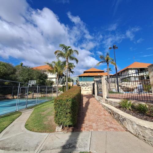 Resort Loft & Spa Villa #8 in Mandurah Resort Loft & Spa Villa #8 in Mandurah