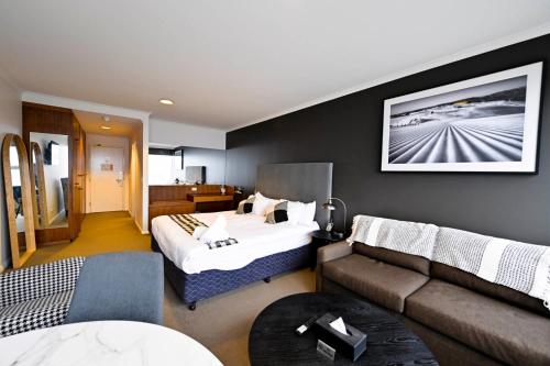 Chalet Mt Buller Hotel in Mount Buller Chalet Mt Buller Hotel in Mount Buller