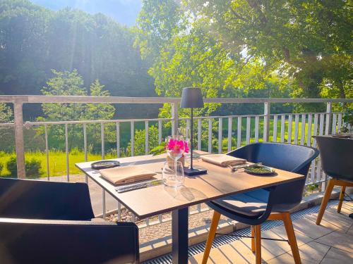Balcony/terrace, 2tHEIMAT - Hotel & Restaurant in Morbach Balcony/terrace, 2tHEIMAT - Hotel & Restaurant in Morbach