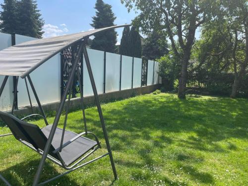 Jardin, Green Haven - Guest Room in Mid Century Modern Homestay Apt Luxembourg in Strassen Jardin, Green Haven - Guest Room in Mid Century Modern Homestay Apt Luxembourg in Strassen