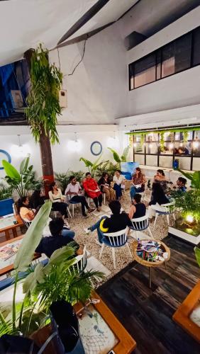 The Voyage - Cafe Hostel CoWork in Công Viên Koregaon The Voyage - Cafe Hostel CoWork in Công Viên Koregaon