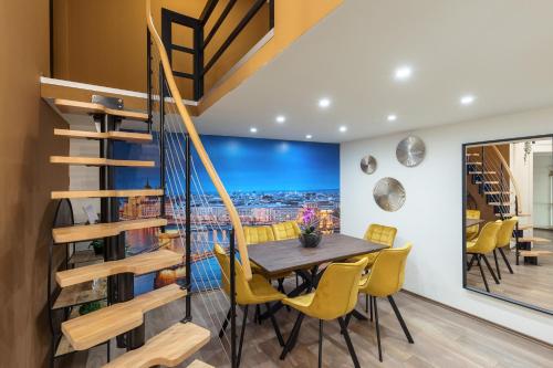 Kazinczy 10 Apartment with 3 bedrooms