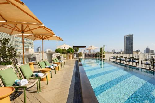 Плувен басейн, Alberto Hotel by Isrotel Design in Тел Авив Плувен басейн, Alberto Hotel by Isrotel Design in Тел Авив