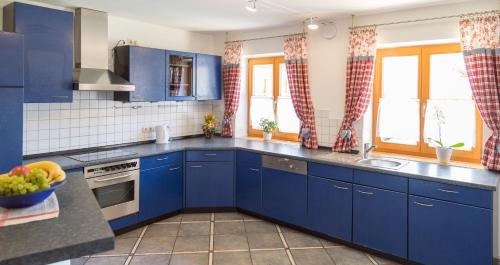 Kitchen, Ferienwohnung Attelblick in Pfaffing (Bavaria) Kitchen, Ferienwohnung Attelblick in Pfaffing (Bavaria)
