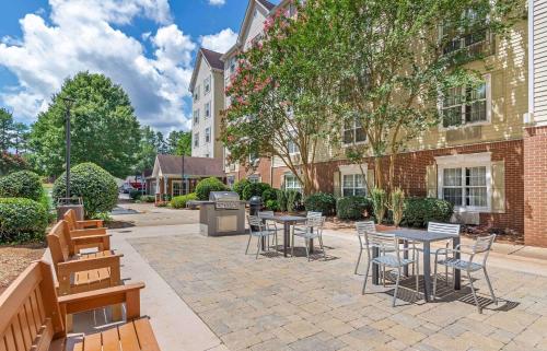 Exterior view, Extended Stay America Suites - Atlanta - Northlake in Northlake Exterior view, Extended Stay America Suites - Atlanta - Northlake in Northlake