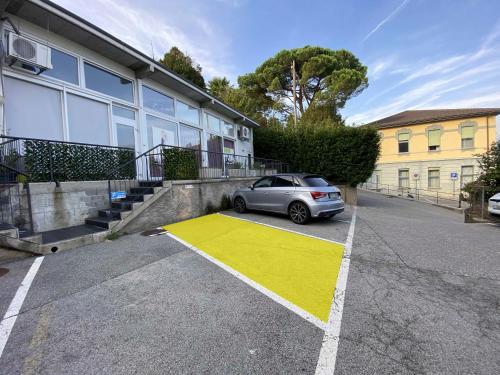'Cuore di Rose' Parking - Welcome Set, Netflix, for 4 Persons -By EasyLife Swiss in Breganzona 'Cuore di Rose' Parking - Welcome Set, Netflix, for 4 Persons -By EasyLife Swiss in Breganzona