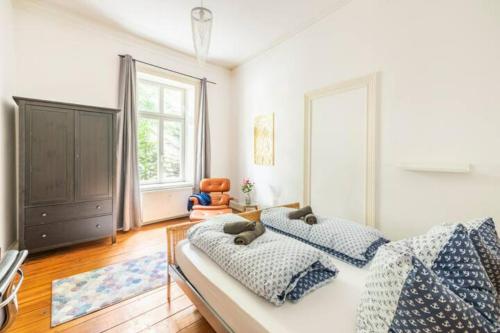 Großzügige 185m2-Altbauwohnung in Bestlage 7Zimmer-2Bäder-2Küchen-2WCs