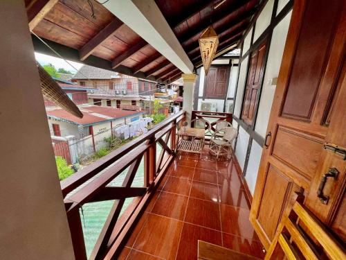 Nocknoy Lanexang Guesthouse in لوانج برابانج Nocknoy Lanexang Guesthouse in لوانج برابانج