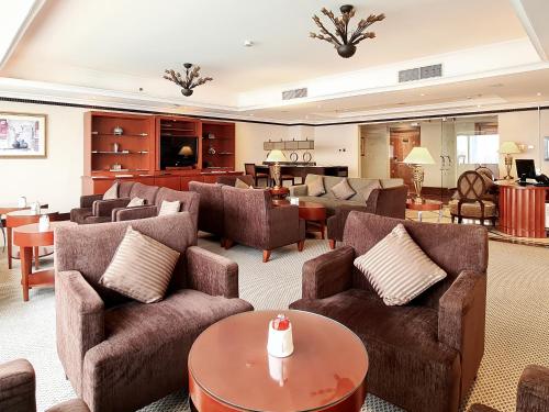 Конферентни зали/банкетни зали, Corniche Hotel Sharjah in Шарджа Конферентни зали/банкетни зали, Corniche Hotel Sharjah in Шарджа
