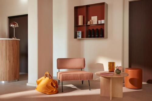 Lobby, OKKO Hotels Paris Rosa Parks in 19th - Buttes-Chaumont Lobby, OKKO Hotels Paris Rosa Parks in 19th - Buttes-Chaumont