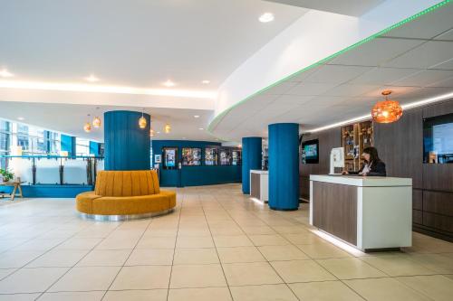 Lobi, Novotel Glasgow Centre Hotel near Deniz feneri Lobi, Novotel Glasgow Centre Hotel near Deniz feneri