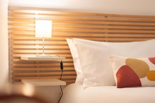 Suite indipendente su due livelli (metro B Libia)